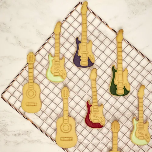 Miniatura 2 de Juego de 3 cortadores de galletas de guitarra (diseños: acústico, eléctrico, bajo), 3 piezas - Bakerlogy