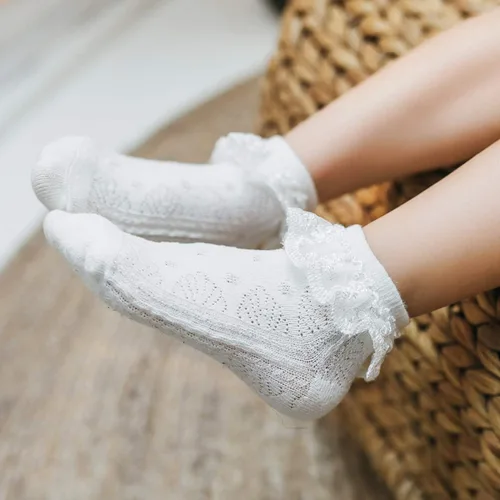 Miniatura 6 de BQUBO - Calcetines de encaje con ojales y volantes, calcetines de encaje para recién nacidobebéniños pequeños con volantes de verano