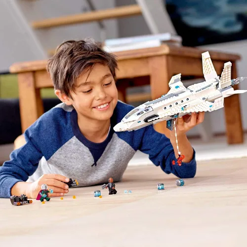 Miniatura 2 de LEGO Marvel Spider-Man Far from Home: Stark Jet and The Drone Attack 76130 Kit de Construcción (504 Piezas)