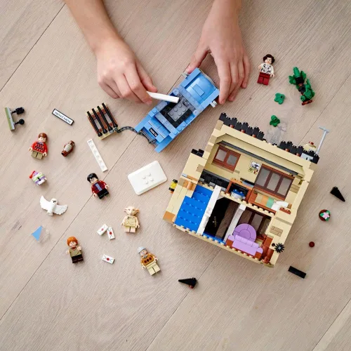 Miniatura 2 de LEGO Harry Potter 4 Privet Drive 75968 Casa y Coche Volador Ford Anglia, Regalos del Mundo Mágico para Niños, Niñas y Niños con Minifiguras de Harry