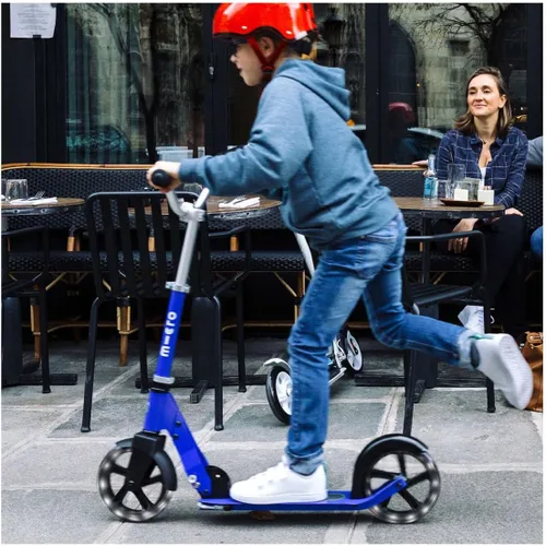 Miniatura 2 de Micro Kickboard - Micro Cruiser LED - Monopatín Micro plegable de dos ruedas con diseño suizo, para niños con deslizamiento suave y ruedas grandes