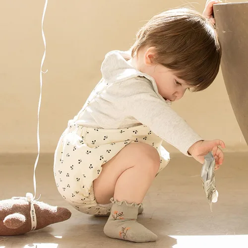 Miniatura 6 de Calcetines largos de algodón con volantes para niña pequeña
