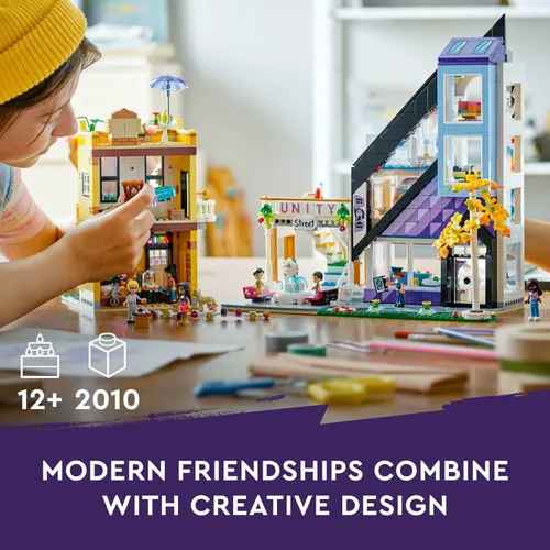 Miniatura 2 de LEGO Friends Downtown Flower and Design Stores 41732 Juego de Construcción - Juguete Construible con Apartamento, Tiendas, Casa y Personajes
