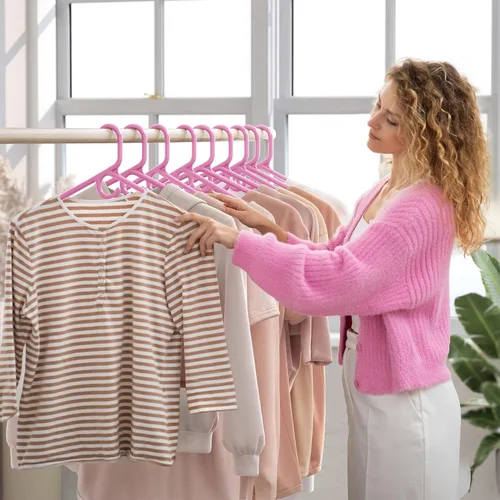 Miniatura 6 de NEATERIZE Perchas de ropa de plástico ultra resistentes, color rosa, percha duradera para abrigos, trajes y ropa. Perchas De Ropa
