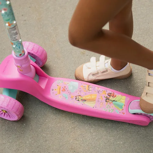 Miniatura 8 de Jetson Character Kids Kick Scooter, luces LED en vástago y ruedas iluminadas, marco ligero, manubrio ajustable en altura, sistema de inclinación