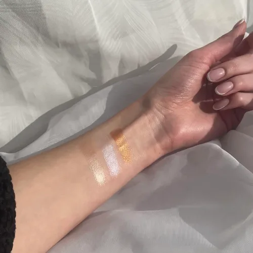 Miniatura 2 de Phase Zero Resaltador en crema de maquillaje – "Burning Rose" - 0.084 oz - Recarga cuádruple - Para un brillo natural, radiante y duradero