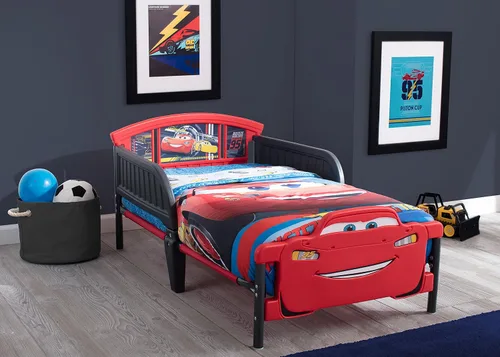 Miniatura 2 de Delta Children Cama para niños pequeños con pie de cama 3D, Disney/Pixar Cars 3