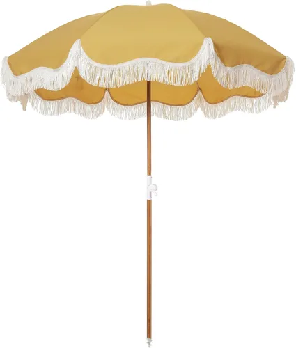 Business & Pleasure Co. Sombrilla Holiday - Sombrilla de playa bohemia con flecos blancos, UPF 50+, poste de madera inclinable de 1", 5' x 6.5', oro