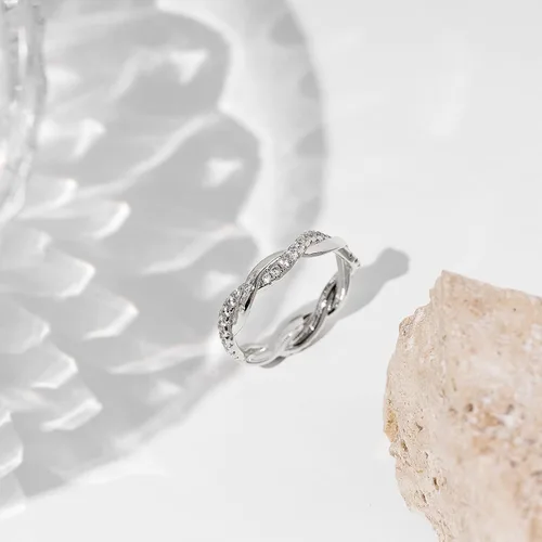 Miniatura 4 de PAVOI Anillo de eternidad chapado en oro de 14 quilates con circonita cúbica para mujer