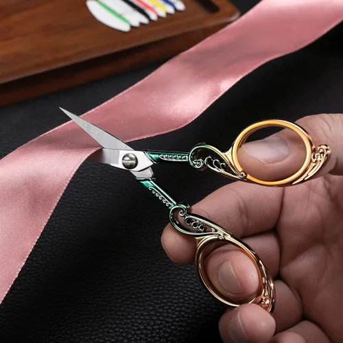 Miniatura 4 de YOUGUOM Tijeras de bordado, pequeñas tijeras de precisión afiladas para coser artesanías, herramientas de manualidades, costura, hilo de hilo