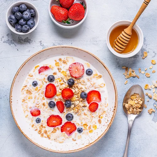Miniatura 6 de Fresas liofilizadas prémium en rodajas de 8.8 onzas, 100% naturales y sin aditivos, rebanadas crujientes de fresas secas (8.8 onzas)
