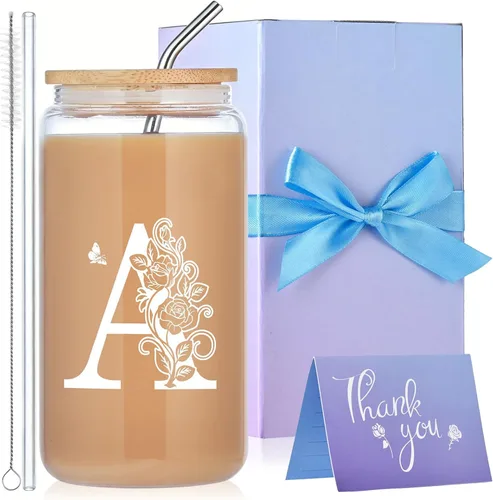 Vasos de vidrio con iniciales con tapas y pajitas, regalos con monograma para mujeres, vaso de vidrio de cerveza de 16 onzas, taza de café helado,