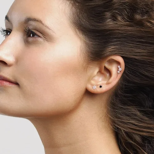 Miniatura 3 de SoSHESHINES Aretes chapados en oro de 14 quilates con poste de oro sólido de 14 quilates Piercing de cartílago pequeño e hipoalergénico