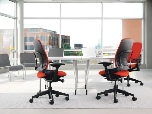 Miniatura 3 de Steelcase Leap V2 - Silla de escritorio con reposacabezas, asiento y respaldo de cuero negro, brazos altamente ajustables en 4 direcciones, marco