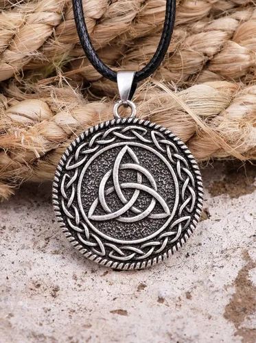 Miniatura 5 de HAQUIL Celtic Irish Symbols Amulet Talisman Pendant Necklace Celtic Jewelry Gifts for Men and Women