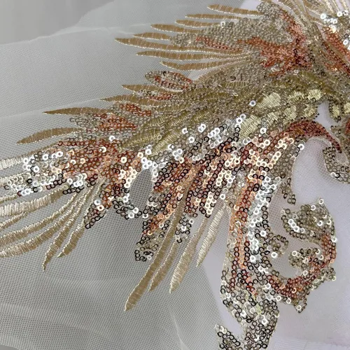 Miniatura 2 de Spakling Gold Sequined Applique Mirror Pair Angel Wings Lace Applique Patch para vestido de fiesta Dorado