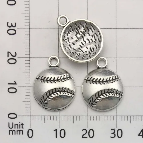 Miniatura 4 de Youdiyla Colección de 60 dijes temáticos de béisbol, guantes de bate de plata antigua mezclada, juego de pelota, pelota deportiva, sóftbol, aleación