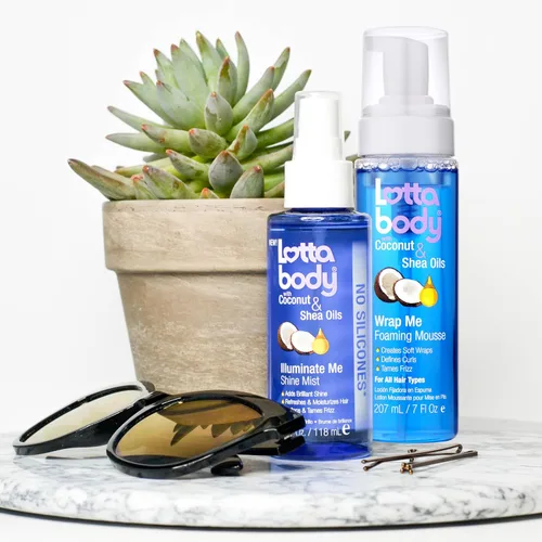 Miniatura 11 de Lottabody Mousse en espuma con aceite de coco y manteca de karité Wrap Me, crea envoltorios suaves, mousse para cabello rizado, define rizos