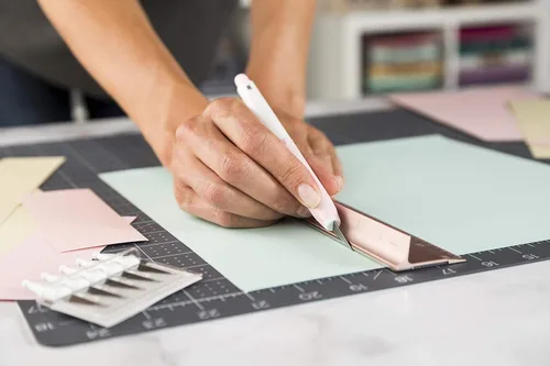Miniatura 6 de Cricut TrueControl - Cuchillo para uso como cuchillo de precisión, cuchillo de manualidades, cuchillo de trinchar y cuchillo de pasatiempo