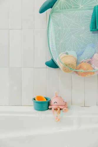 Miniatura 5 de Copper Pearl Oceana - Soporte de juguete de baño de malla extragrande con ventosas: red de almacenamiento de juguetes de baño de secado rápido