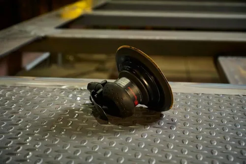Miniatura 8 de Ingersoll Rand 4151 Lijadora de aire orbital aleatoria, órbita de 3/16 pulgadas, almohadilla de vinilo de 6 pulgadas, 12,000 RPM, 0.2 HP