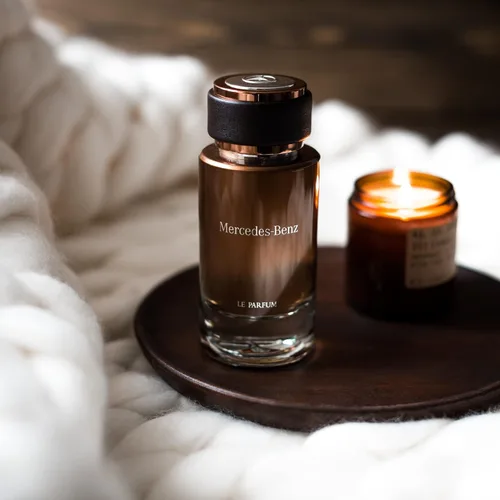 Miniatura 7 de Mercedes Benz - Le Parfum - Fragancia irresistible para hombre - Aroma a madera y cuero - Para personalidades dinámicas y líderes - Pimienta rosa