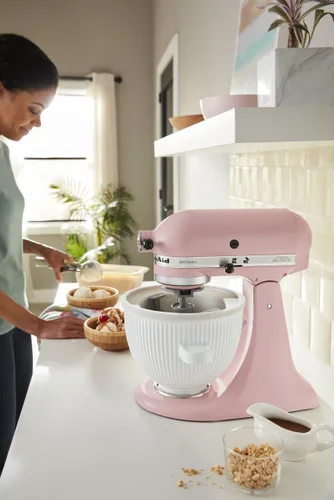 Miniatura 3 de Accesorio para máquina de helados KitchenAid para batidora de pie, 2 cuartos de galón, KSMICM, color blanco