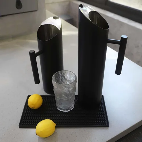 Miniatura 5 de Jarra de agua de acero inoxidable con protector de hielo, jarra de agua fría para jugo, cerveza, leche, té helado u otras bebidas (70 onzas)