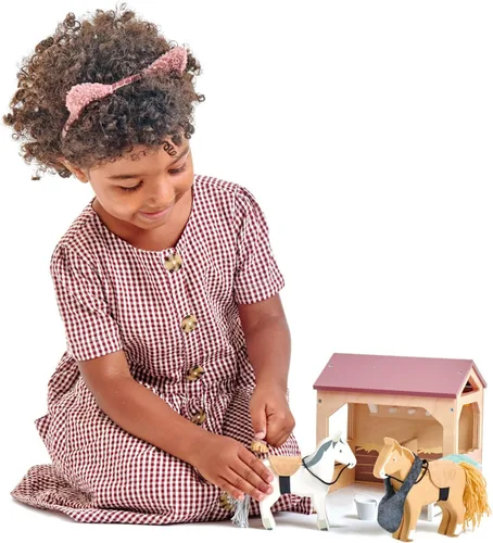 Miniatura 2 de Tender Leaf Toys - The Stables - Juego de establos de caballos imaginativos de 13 piezas con accesorios y accesorios - Juego de simulación