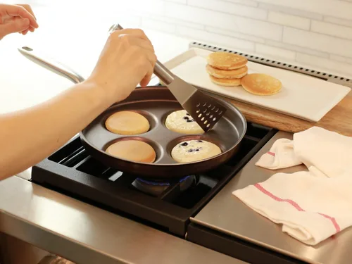 Miniatura 7 de TECHEF - Sartén para huevos antiadherente, sartén de aluminio Plett, sartén para 4 huevos para el desayuno perfecto, panqueques, hamburguesas y más