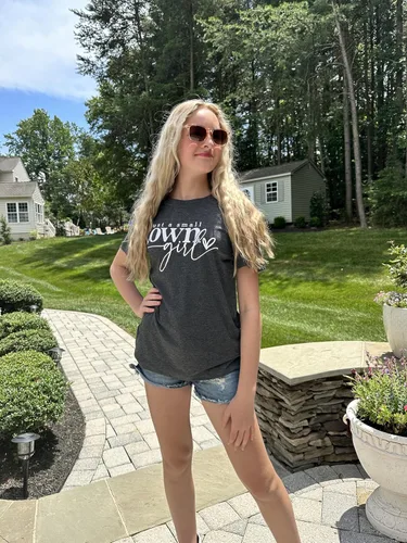 Miniatura 3 de Country Music Shirt Women Small Town Girl Shirt Vintage Letter Graphic Tee Tops Casual Short Sleeve Tops
