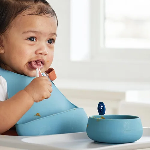Miniatura 5 de NumNum Juego de tazones para bebé y 2 cucharas GOOtensils, tazones con succión para bebés de 4+ meses, succión extra fuerte antideslizante, 100%