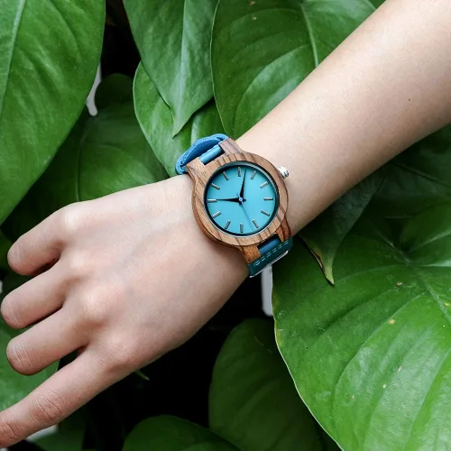 Miniatura 4 de BOBO BIRD Reloj de madera de bambú para hombre y mujer con correa de cuero de vaca azul, relojes casuales para el amor con caja