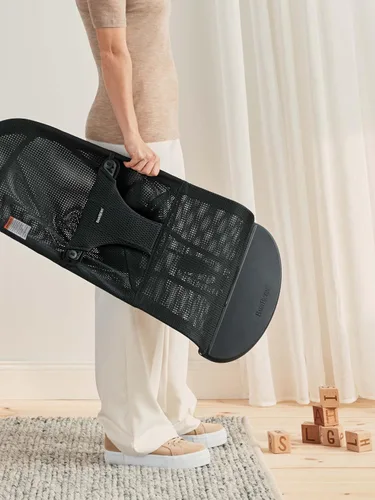 Miniatura 9 de BabyBjörn Bouncer Bliss, Marco Negro, Malla, Asiento de Góndola Ajustable 2 en 1 para Bebé y Silla para Niño Pequeño, de Recién Nacido a Niño