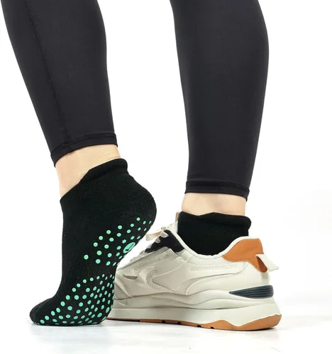 Miniatura 7 de Calcetines de agarre para pilates, yoga, hospital, barra, calcetines deportivos acolchados para mujer, antideslizantes, regalos de 2 a 4 pares