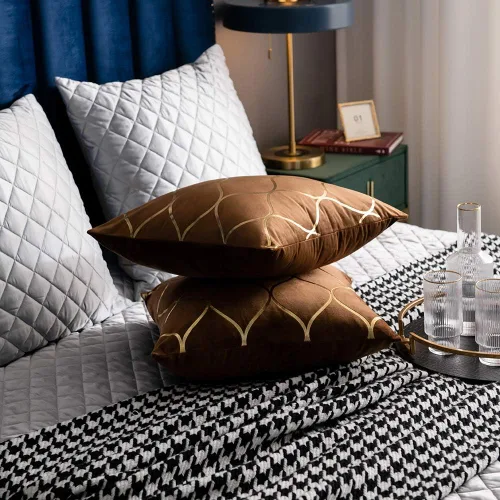 Miniatura 7 de DEZENE Fundas de almohada de terciopelo dorado de 16 x 16 pulgadas: paquete de 2 fundas de almohada cuadradas decorativas para dormitorio, sofá