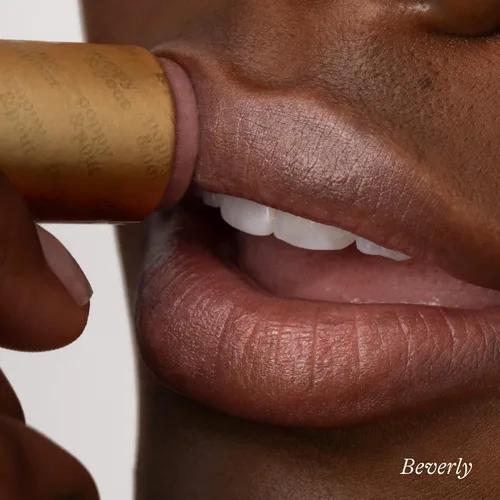 Miniatura 7 de Poppy & Pout Tintas labiales 100% naturales, tubos de cartón sostenibles, rellenados a mano, cera de abejas, vitamina E, aceite de coco, libres