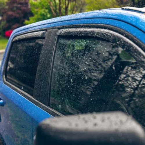 Miniatura 7 de Auto Ventshade [AVS] Protectores de lluvia en canal para 2019-2025 Chevrolet/GMC Silverado/Sierra 1500, 2020-2025 Silverado/Sierra 2500/3500, SOLO