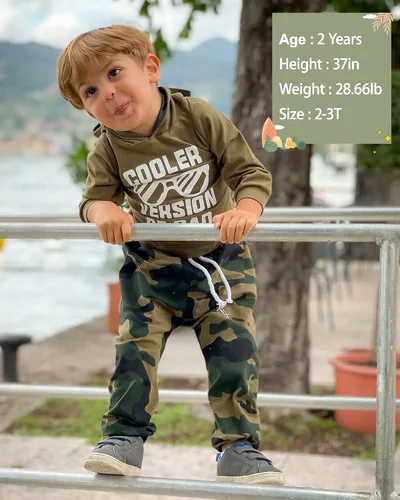 Miniatura 2 de Conjunto de 2 piezas de ropa para bebés y niños pequeños con estampado de letras y pantalones largos de camuflaje