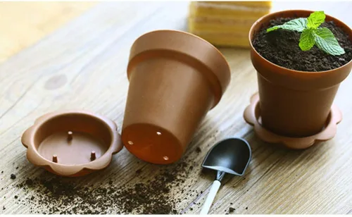 Miniatura 8 de Housoutil Macetas de postre, paquete de 20 con tapas, mini cucharas de pala y bandeja inferior de plástico para tartas de suciedad, helado, yogur