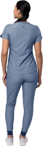 Miniatura 2 de Adar Pro Flawless Plus - Conjunto de exfoliante para mujer camiseta elevada con cuello en V y pantalones deportivos