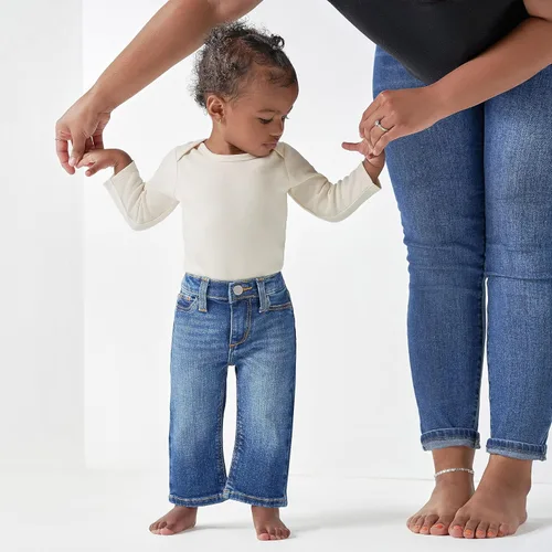 Miniatura 4 de Gerber Baby Toddler Straight Leg Stretch Denim Jeans