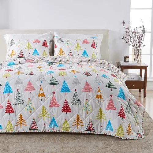 Miniatura 9 de Great Bay Home Juego de edredón navideño de 3 piezas con fundas de almohada. Colcha cubrecama reversible con patrón navideño. Colección Holly Ciervo