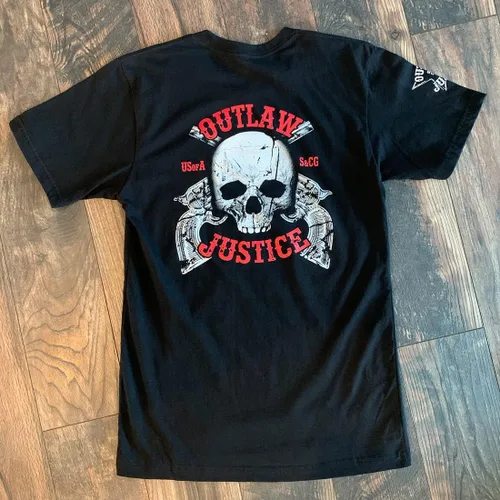 Miniatura 5 de Outlaw Justice with Skull and Pistols - Camiseta para hombre