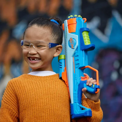 Miniatura 5 de Elite Junior Rookie Pack, lanzador de espuma de juguete fácil de jugar, 32 dardos Nerf Elite, 4 objetivos, Nerf Blasters para juegos al aire libre
