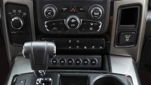Miniatura 2 de Rough Country MLC-6 - Controlador de luz y accesorio LED universal - Panel de interruptores basculantes de 6 posiciones con bloque de potencia