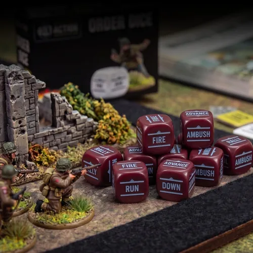 Miniatura 3 de Warlord Games Dados de pedido granate para acción de pernos