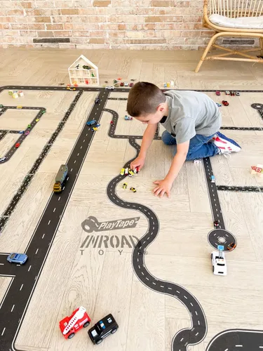 Miniatura 8 de PlayTape Cinta de carretera para autos de juguete, se adhiere a superficies planas, sin residuos; paquete de 2 unidades de 30 pies x 2 pulgadas.