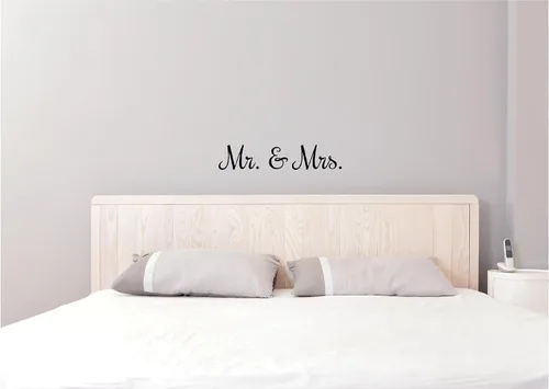 (23 x 4.5) Mr and Mrs - Calcomanía de cabecera para dormitorio, texto inspirador en la pared, letras de vinilo (23 x 4.5 pulgadas)