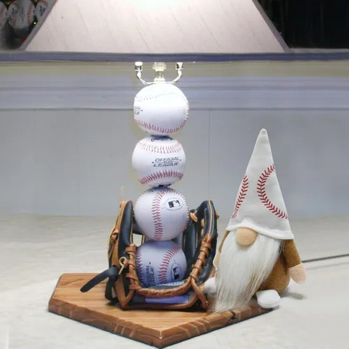 Miniatura 3 de Pequeños gnomos de béisbol, adornos de peluche, lindos gnomos suecos Tomte Nisse enano, muñeca de gnomo enano para fanáticos de los juegos Gnomo